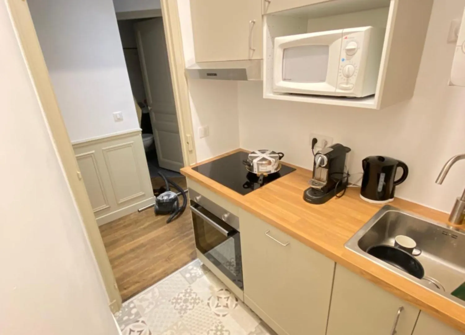 Prive Chic - Tour Eiffel Apartman *